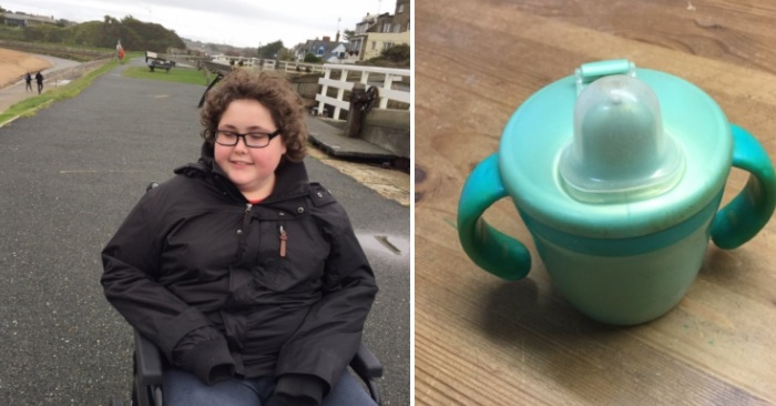 Den desperate pappaen ber produsenten om en ny kopp til sin autistiske sønn. Da svarer de slik!