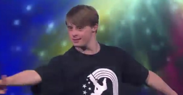 Alle er skeptiske når gutten med Down syndrom skal danse. Så sjokkerer han ALLE!